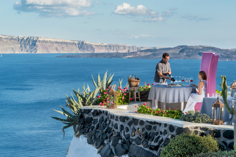 Restaurant wedding venues and reception on Santorini island in Greece: wedding in santorini, Julia Veselova wedding agency - Photo 3