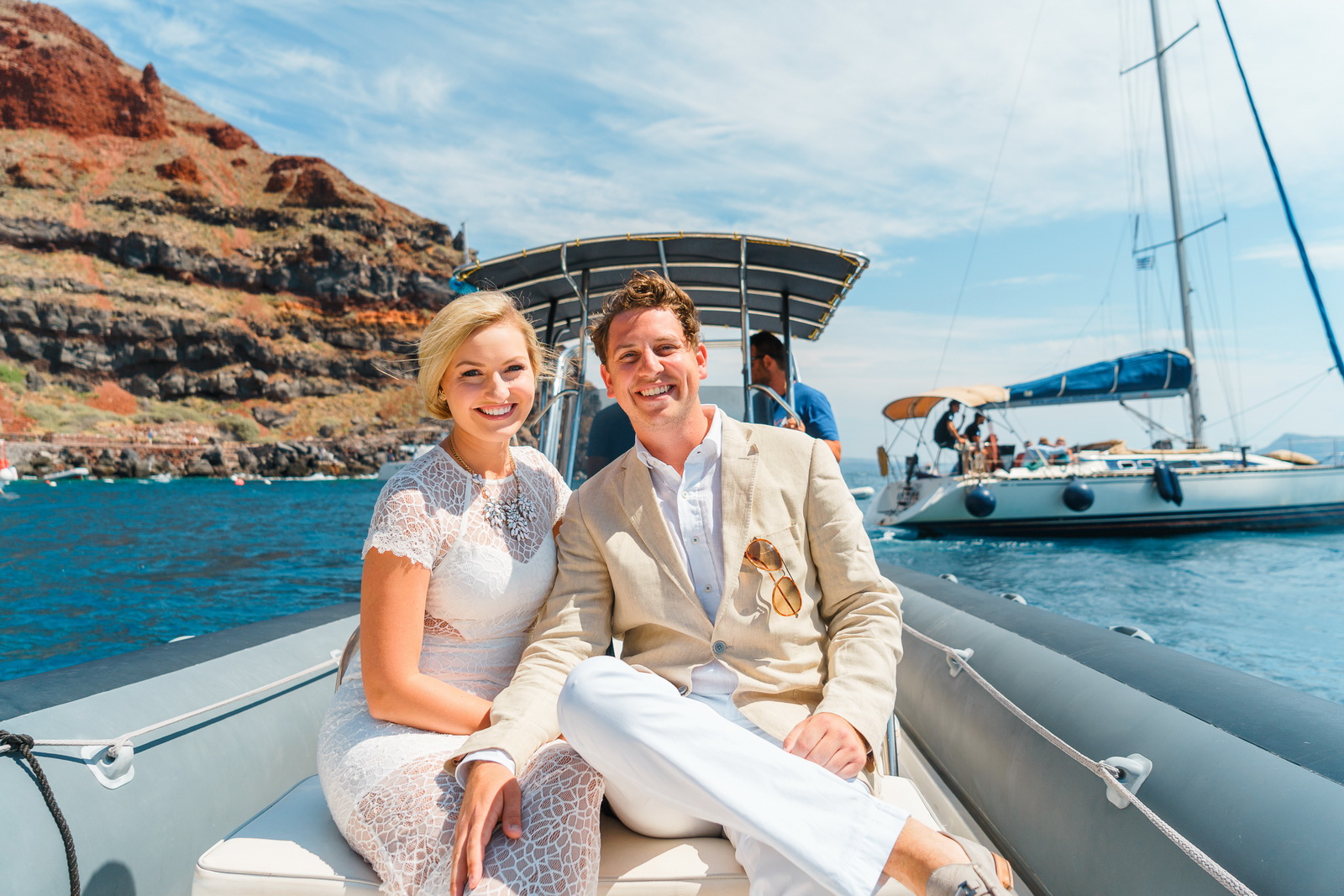 Renting an elegant yacht for your best adventurous wedding ceremony or honeymoon travel: свадьба на санторини, свадебное агентство Julia Veselova - Фото 1